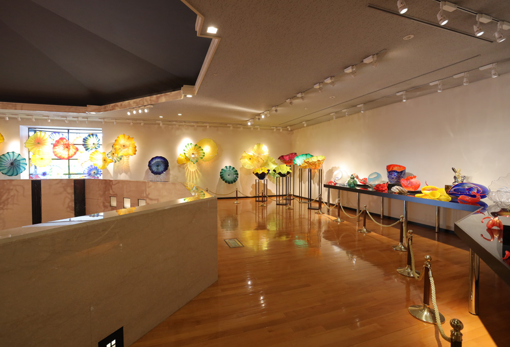 ソフト・シリンダー／マキアをバックに